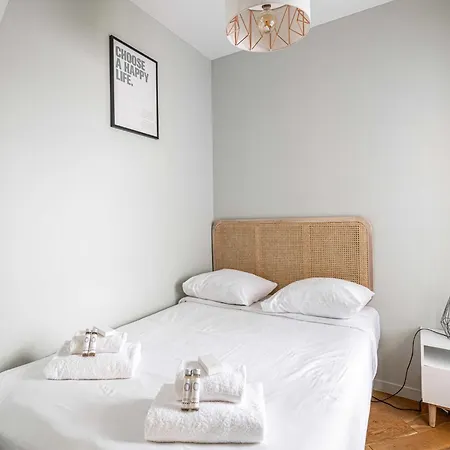 Renovated Cozy In Meynadier - 4p